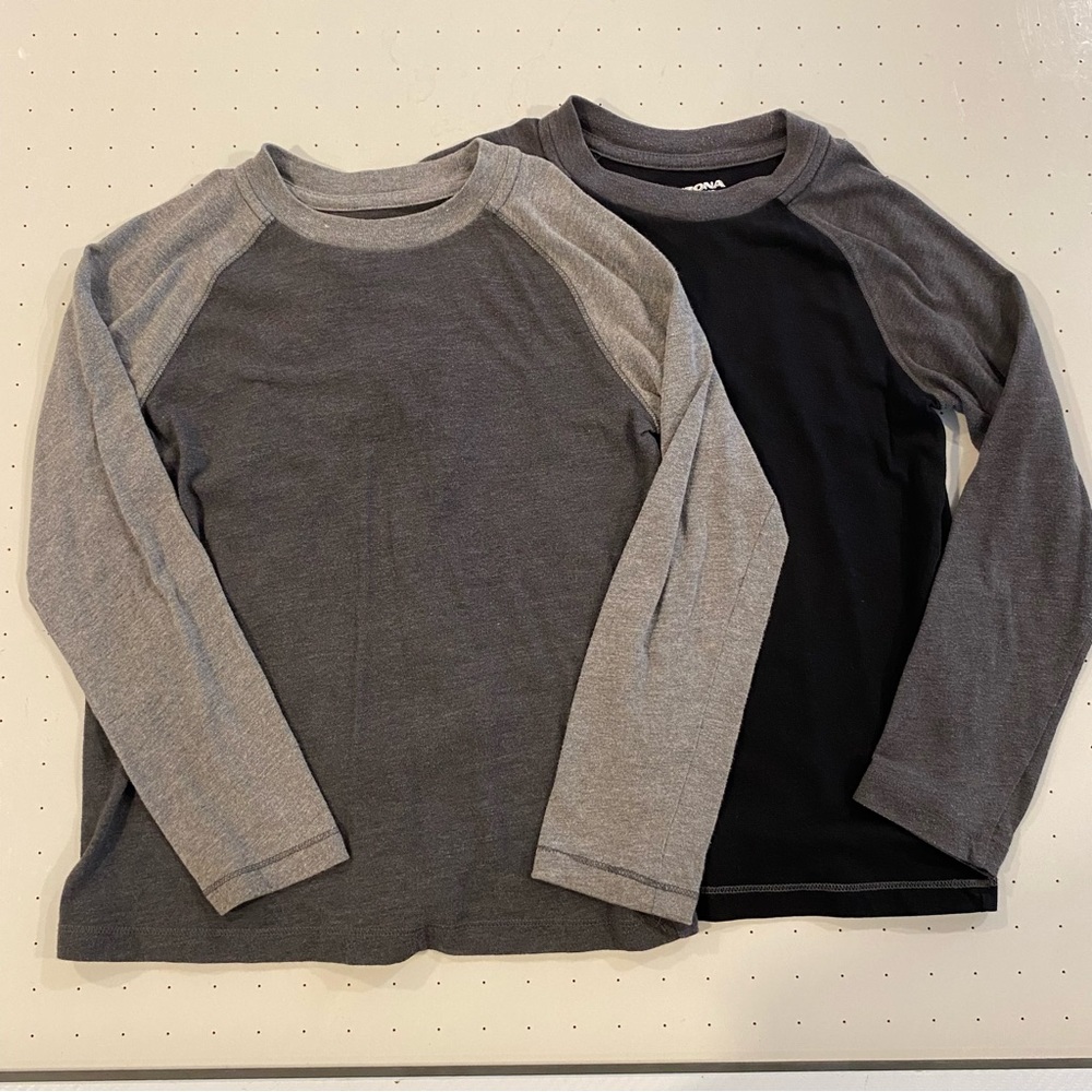 Arizona Jeans Co. Boys Size 7 Long Sleeve TShirts, Black & Grey